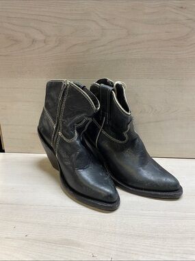 LIBERTY Black Black Leather Ankle Booties with Contrast Stitching #1215